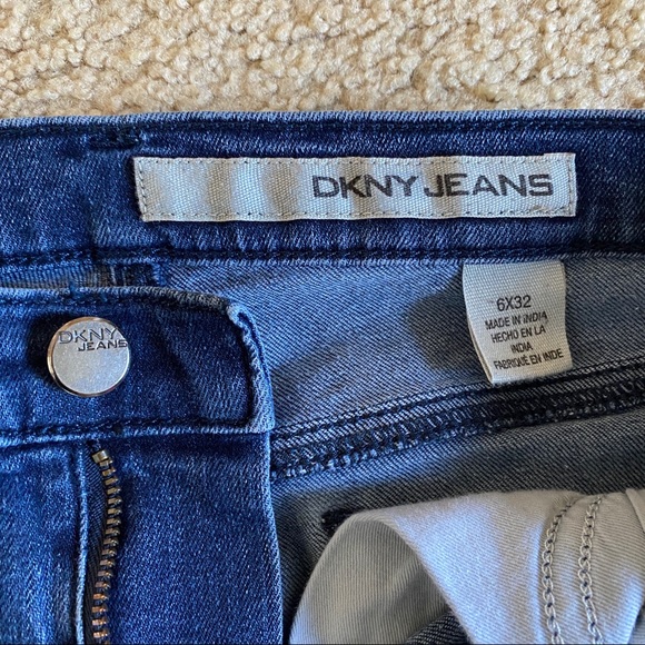 DKNY Jeans - Picture 3 of 6